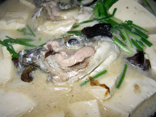 冬季养生汤：鱼头豆腐汤