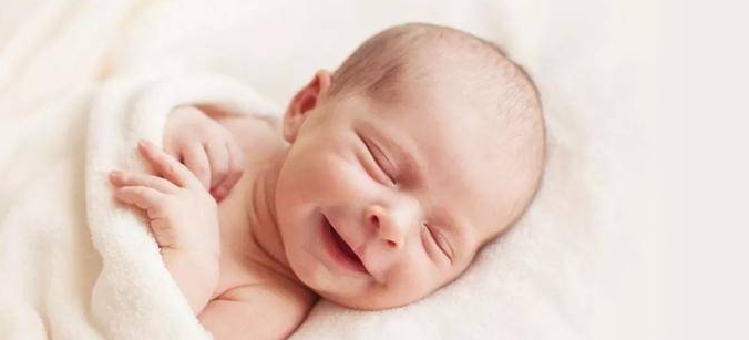 宝宝不同年龄段睡眠时间表，每天睡多久？