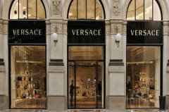 Versace母公司7000名员工停薪留职 旗下品牌停业至6月1日